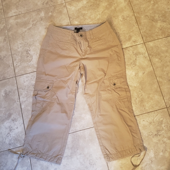 Tommy Hilfigure cargo capris